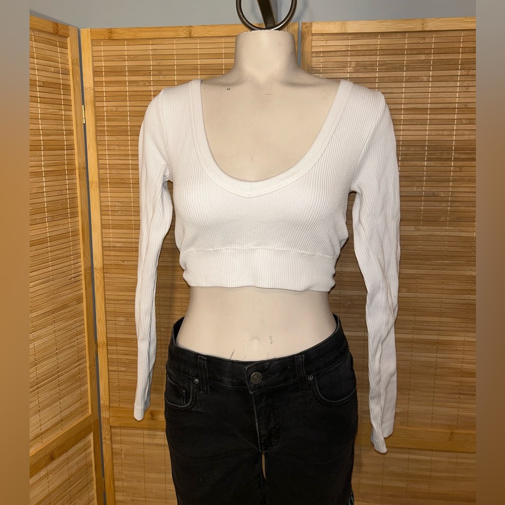 Garage off white ribbed stretchy long sleeve crop top shirt woman’s small